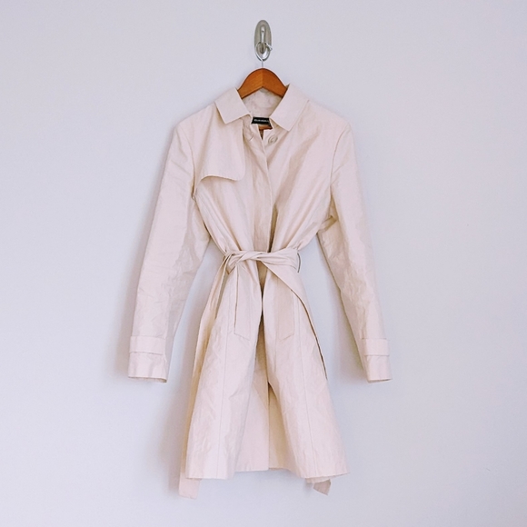 Club Monaco Ivory Spring Trench - Picture 10 of 11